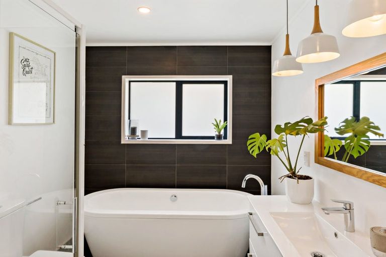 Photo of property in 1/4a Harley Road, Hauraki, Auckland, 0622