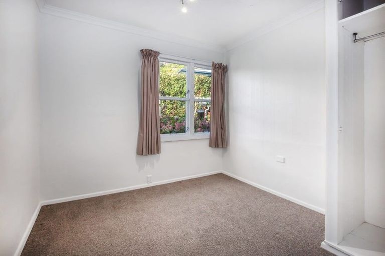 Photo of property in 25 Ocean Parade, Pukerua Bay, 5026