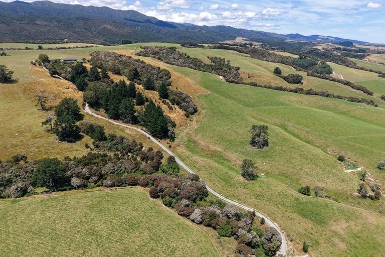 Photo of property in 1937 Lake Ferry Road, Pirinoa, Featherston, 5772