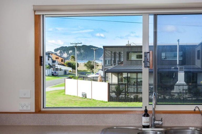 Photo of property in 102 Saint Patricks Row, Whangamata, 3620