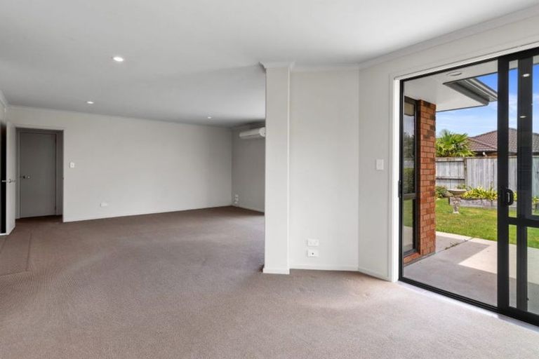 Photo of property in 80 Carrington Drive, Papamoa Beach, Papamoa, 3118