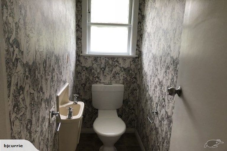 Photo of property in 6 Rochester Street, Awapuni, Palmerston North, 4412