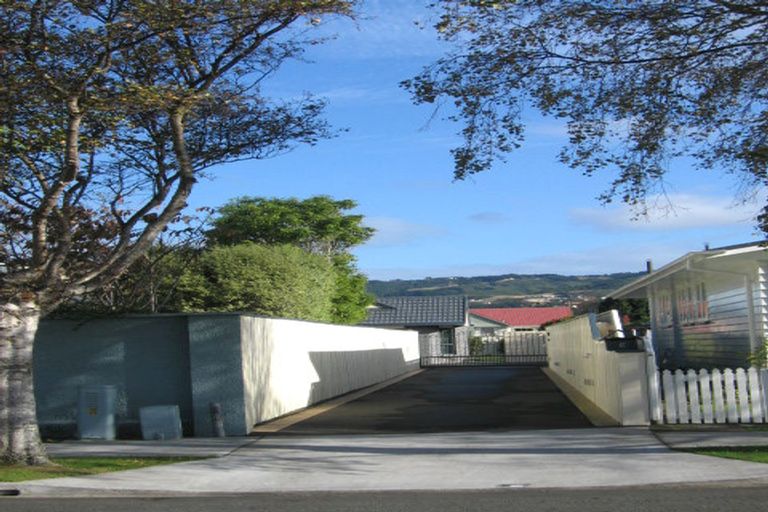 Photo of property in 6 Airdrie Avenue, Epuni, Lower Hutt, 5011