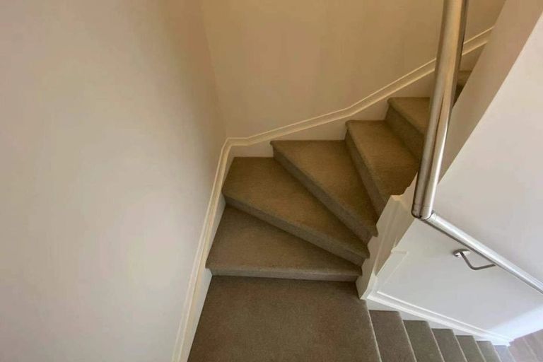 Photo of property in 10 Ti Kouka Lane, Sandringham, Auckland, 1025