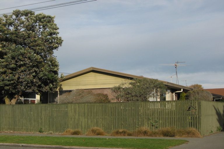 Photo of property in 1/166a Rocking Horse Road, Southshore, Christchurch, 8062