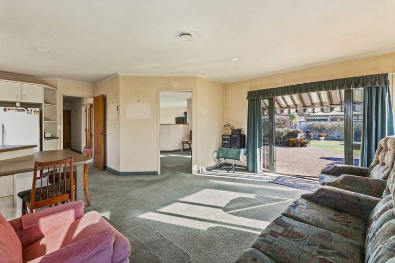 Photo of property in 11 Belgrave Place, Taradale, Napier, 4112