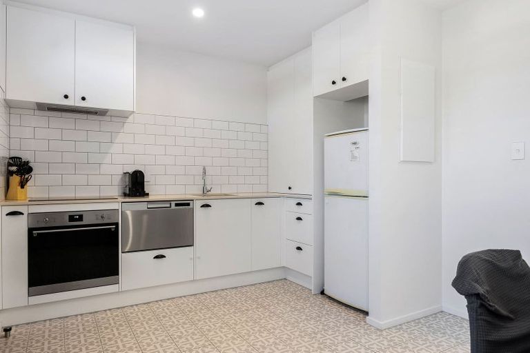 Photo of property in 6/12 Burke Street, Addington, Christchurch, 8024