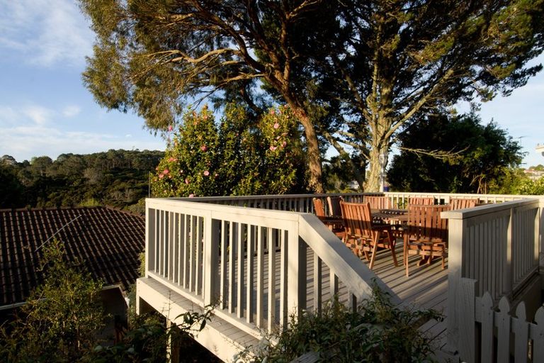 Photo of property in 8 Laser Place, Bayview, Auckland, 0629