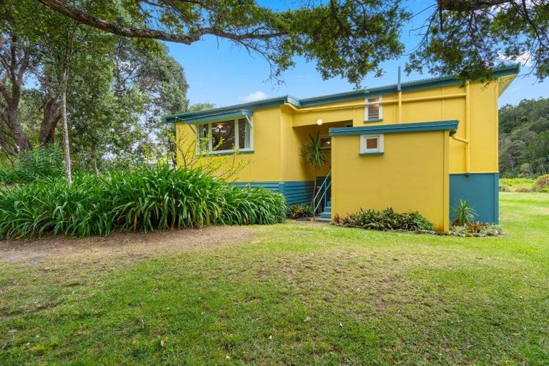 Photo of property in 870 Matapouri Road, Matapouri, Whangarei, 0173