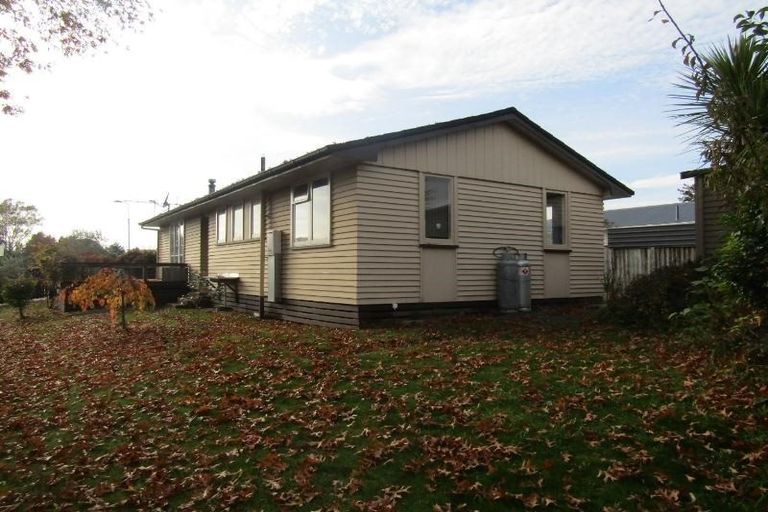 Photo of property in 27 Te Rangitautahanga Road, Turangi, 3334