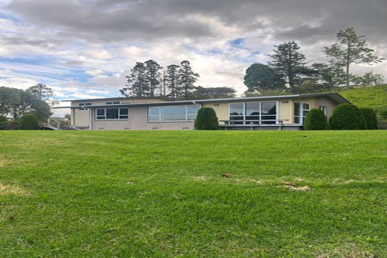 Photo of property in 44 Dunn Road, Ararimu, Drury, 2579