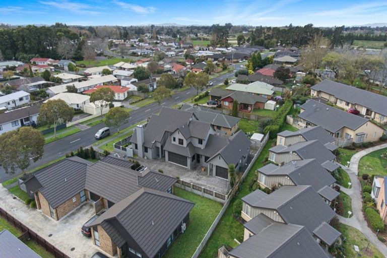 Photo of property in 13 Dixon Road, Fitzroy, Hamilton, 3206