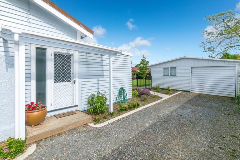 Photo of property in 23 Oxford Street, Fairfield, Hamilton, 3214