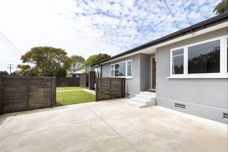 Photo of property in 201 Frankley Road, Frankleigh Park, New Plymouth, 4310