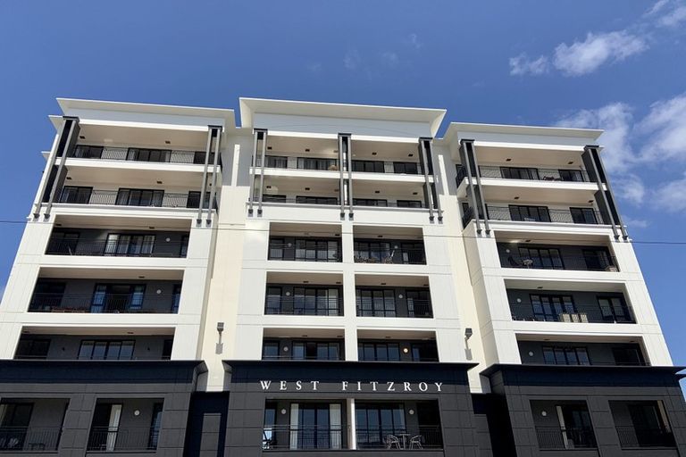 Photo of property in West Fitzroy, 3h/66 Armagh Street, Christchurch Central, Christchurch, 8013