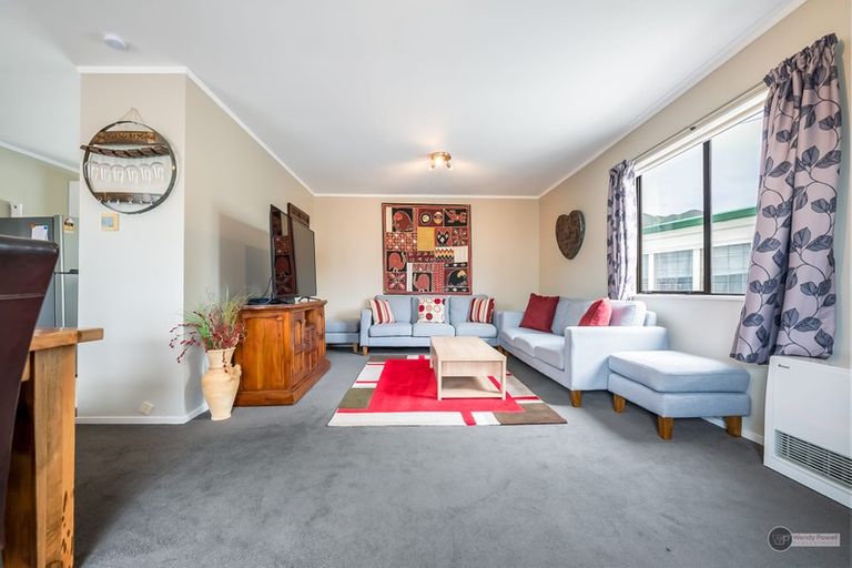 Photo of property in 2/15 Gibson Crescent, Naenae, Lower Hutt, 5011