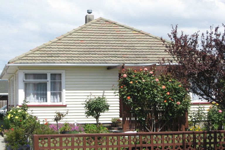 Photo of property in 6 Dunedin Street, Redwood, Christchurch, 8051