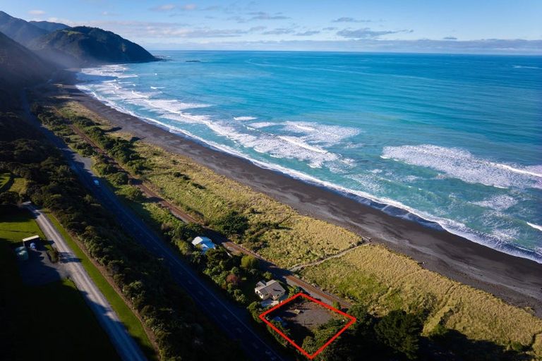 Photo of property in 1404 State Highway 1, Mangamaunu, Kaikoura, 7371