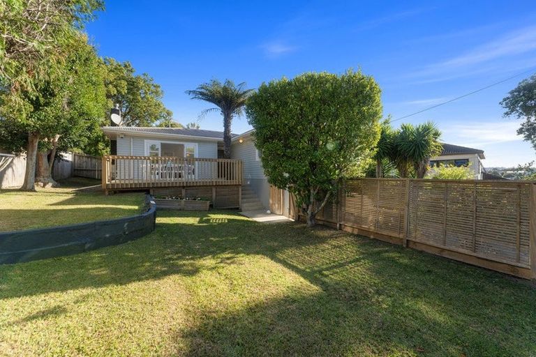 Photo of property in 1/12 Selwyn Crescent, Forrest Hill, Auckland, 0620