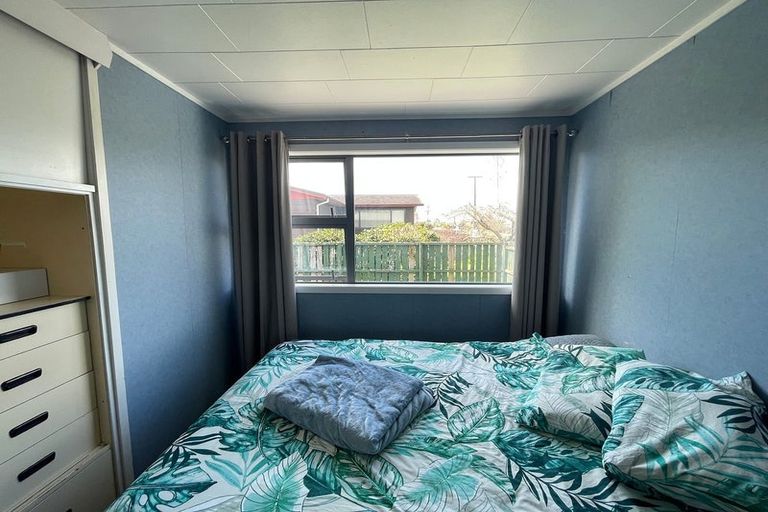 Photo of property in 4 Airfield Road, Takanini, 2112