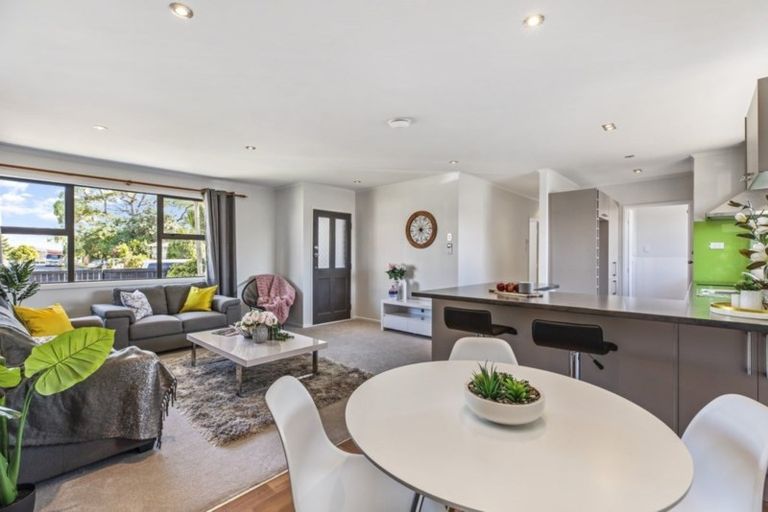 Photo of property in 57 Heybridge Street, Manurewa, Auckland, 2102