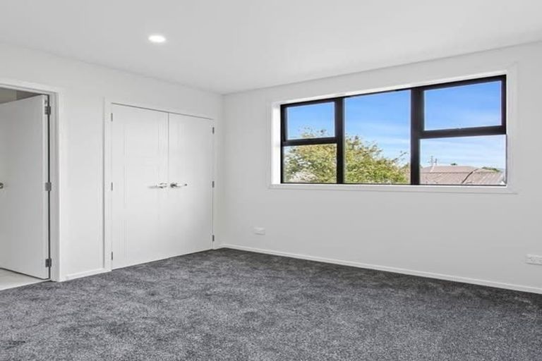 Photo of property in 165b Waimumu Road, Massey, Auckland, 0614