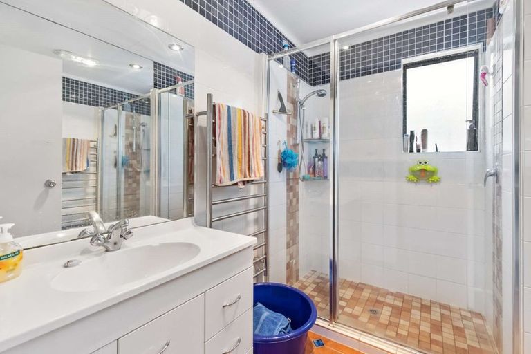 Photo of property in 20a Queen Road, Bellevue, Tauranga, 3110