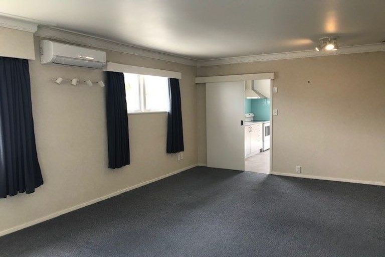 Photo of property in 1/1 Wycherley Drive, Bucklands Beach, Auckland, 2014
