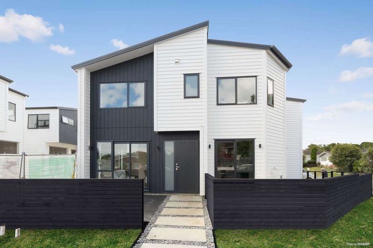 Photo of property in 17a Stanniland Street, Sunnyhills, Auckland, 2010