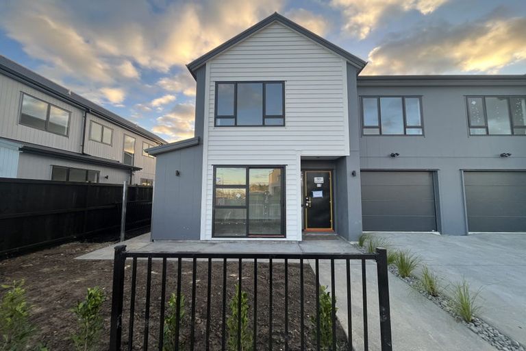 Photo of property in 11b Markham Place, Bucklands Beach, Auckland, 2012