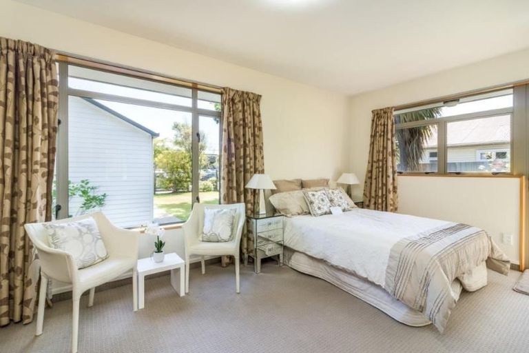 Photo of property in 12 Beckford Road, Saint Martins, Christchurch, 8022