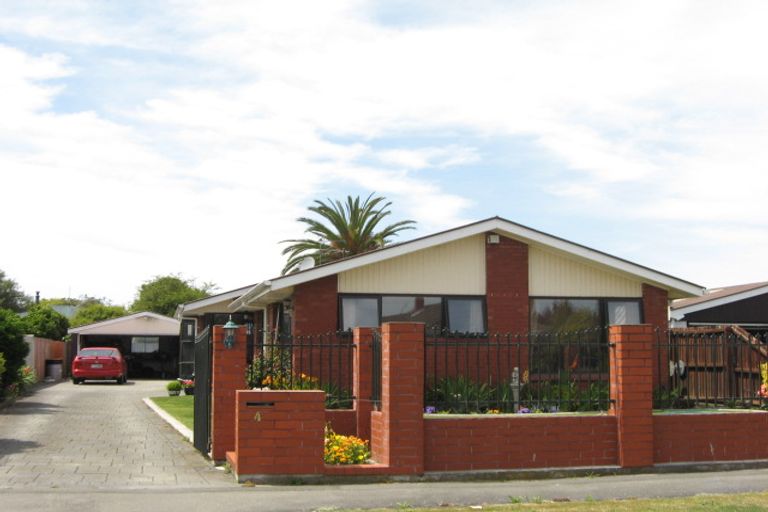 Photo of property in 4 Glenrowan Avenue, Avondale, Christchurch, 8061