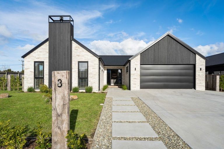 Photo of property in 8 Tiaki Lane, Matakana, 0985