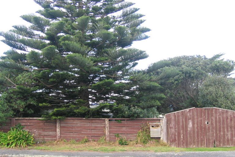 Photo of property in 24 Moana Street, Otaki Beach, Otaki, 5512