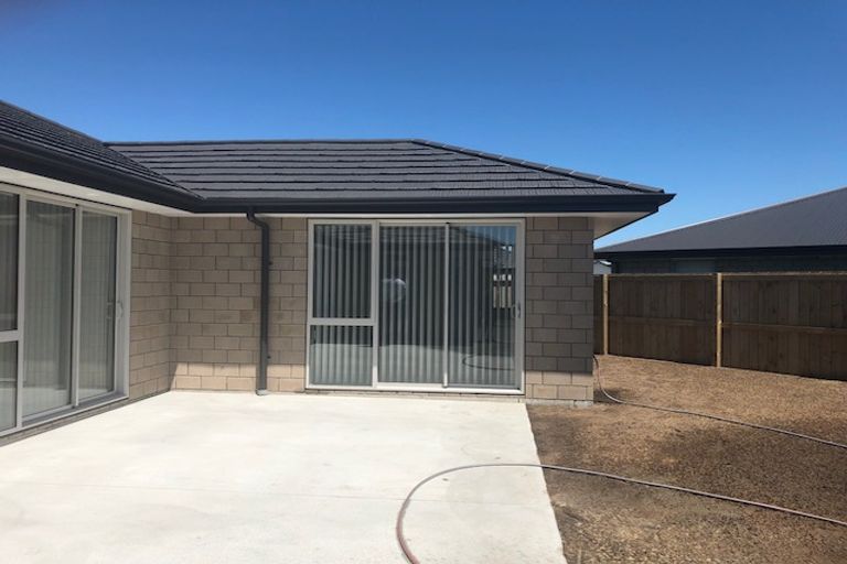 Photo of property in 21 Naeo Close, Papamoa Beach, Papamoa, 3118