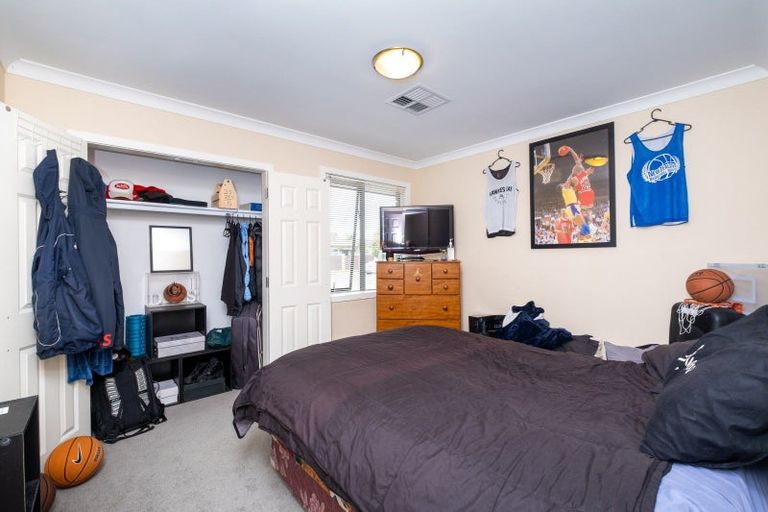 Photo of property in 12 Delta Mews Place, Clive, 4102