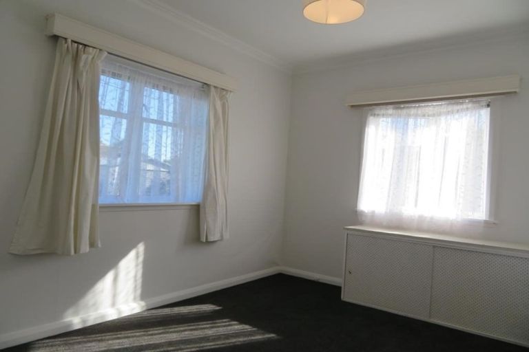 Photo of property in 23 Glamis Avenue, Strathmore Park, Wellington, 6022