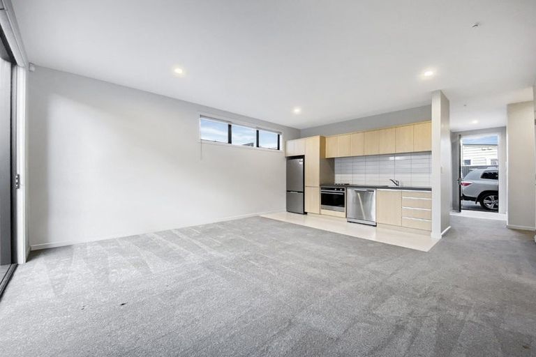 Photo of property in 2/22 Pascal Street, Palmerston North, 4410