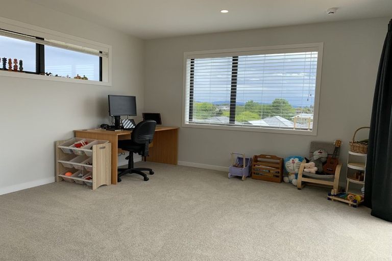 Photo of property in 8 Pinkerton Place, Ohauiti, Tauranga, 3112