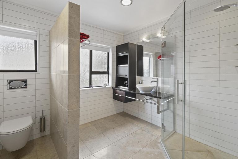 Photo of property in 8 Gigi Place, Conifer Grove, Takanini, 2112