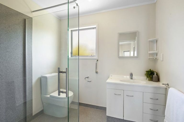 Photo of property in 6 Mace Street, Waitara, 4320