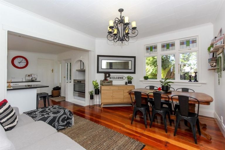 Photo of property in 18 David Street, Westown, New Plymouth, 4310