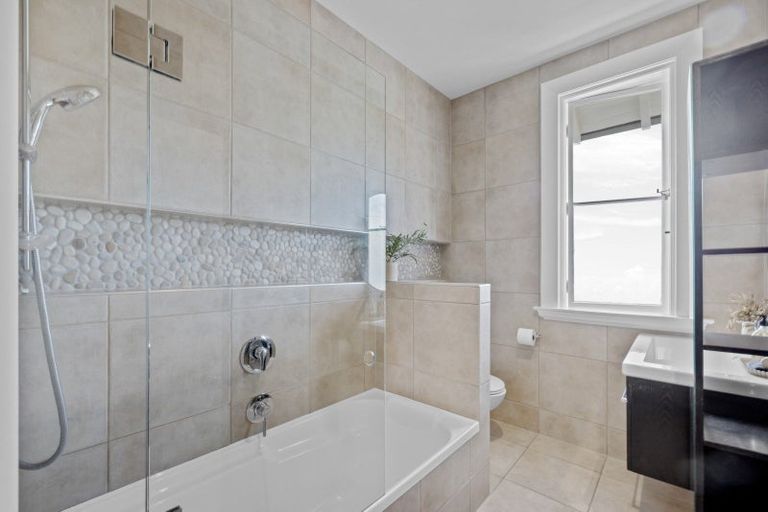 Photo of property in 100 Winchester Street, Merivale, Christchurch, 8014