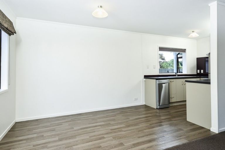 Photo of property in 4a Saint Lukes Place, Bader, Hamilton, 3206