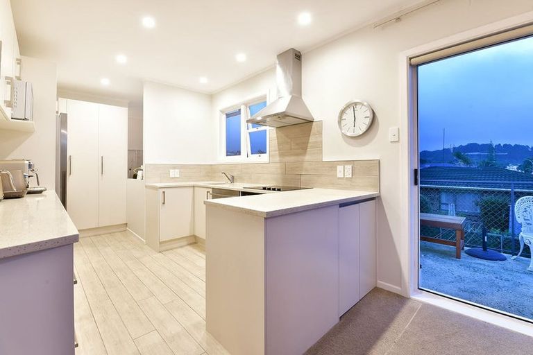 Photo of property in 39 Alice Avenue, Orewa, 0931