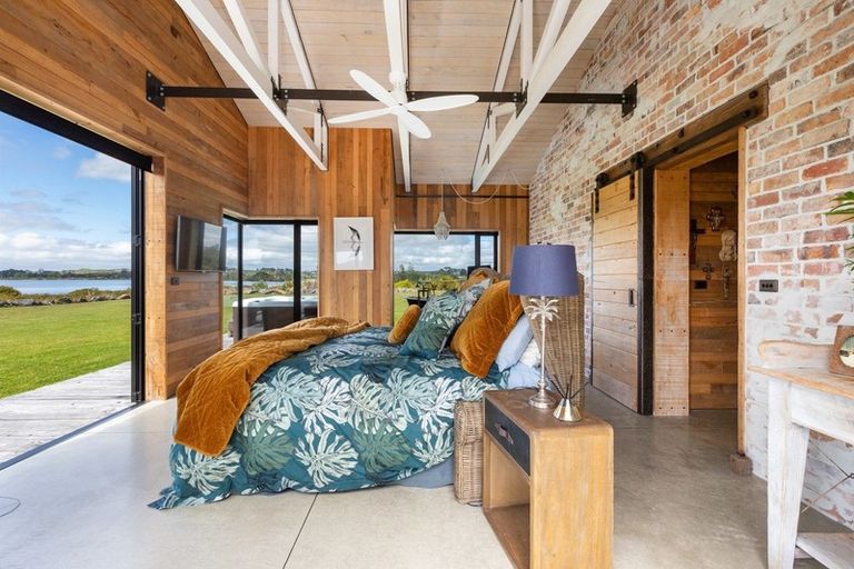 Photo of property in 68 Molesworth Drive, Mangawhai, 0505