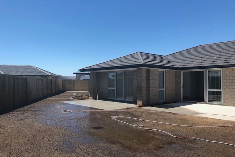 Photo of property in 21 Naeo Close, Papamoa Beach, Papamoa, 3118