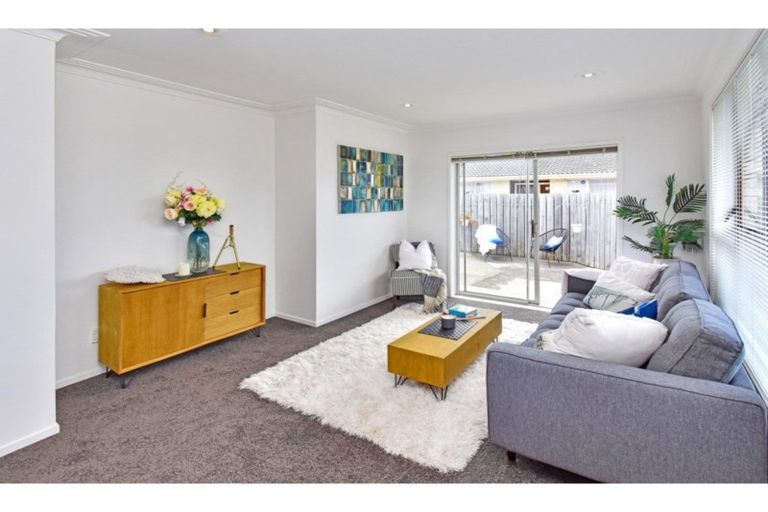Photo of property in 5/54 Moore Street, Howick, Auckland, 2014