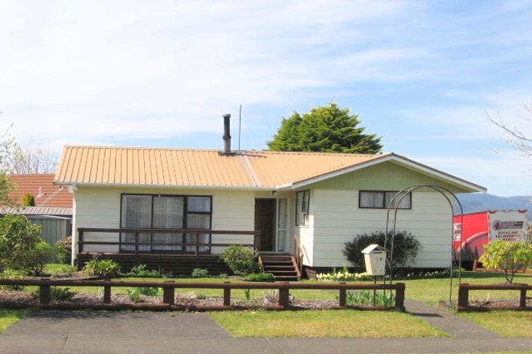 Photo of property in 1b Amber Place, Pukehangi, Rotorua, 3015