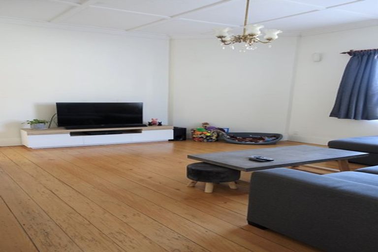 Photo of property in 1/137 Abbotts Way, Remuera, Auckland, 1050